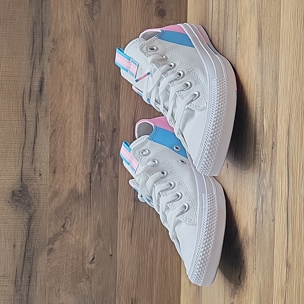 Converse shoes women Brand new.